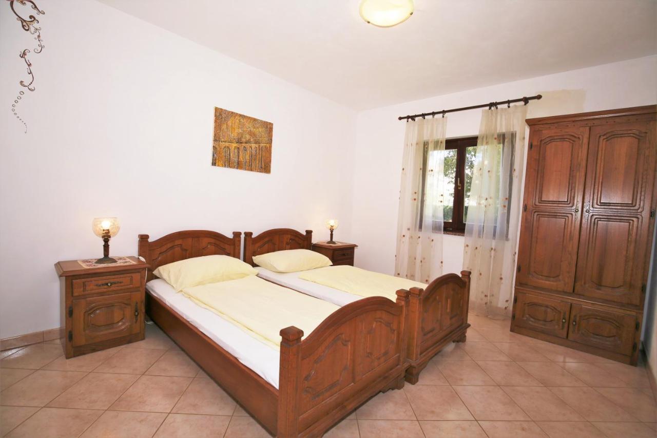 Villa Linet Funtana Kültér fotó