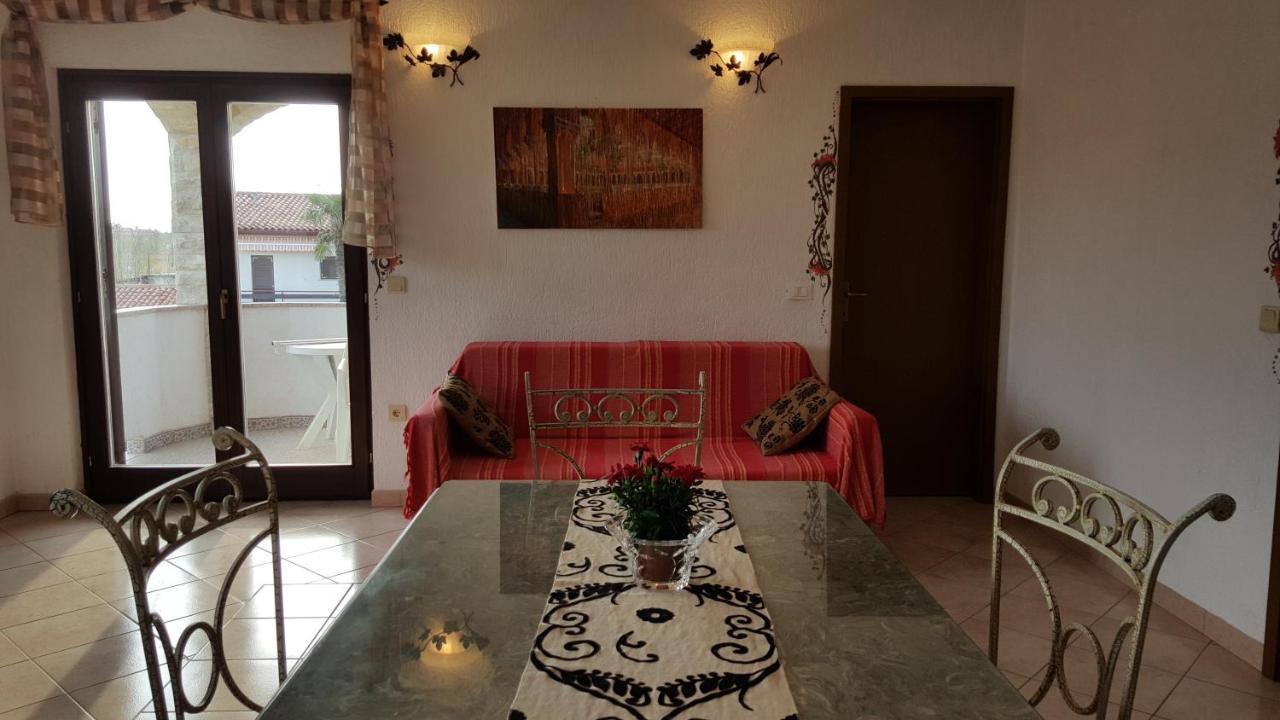 Villa Linet Funtana Kültér fotó