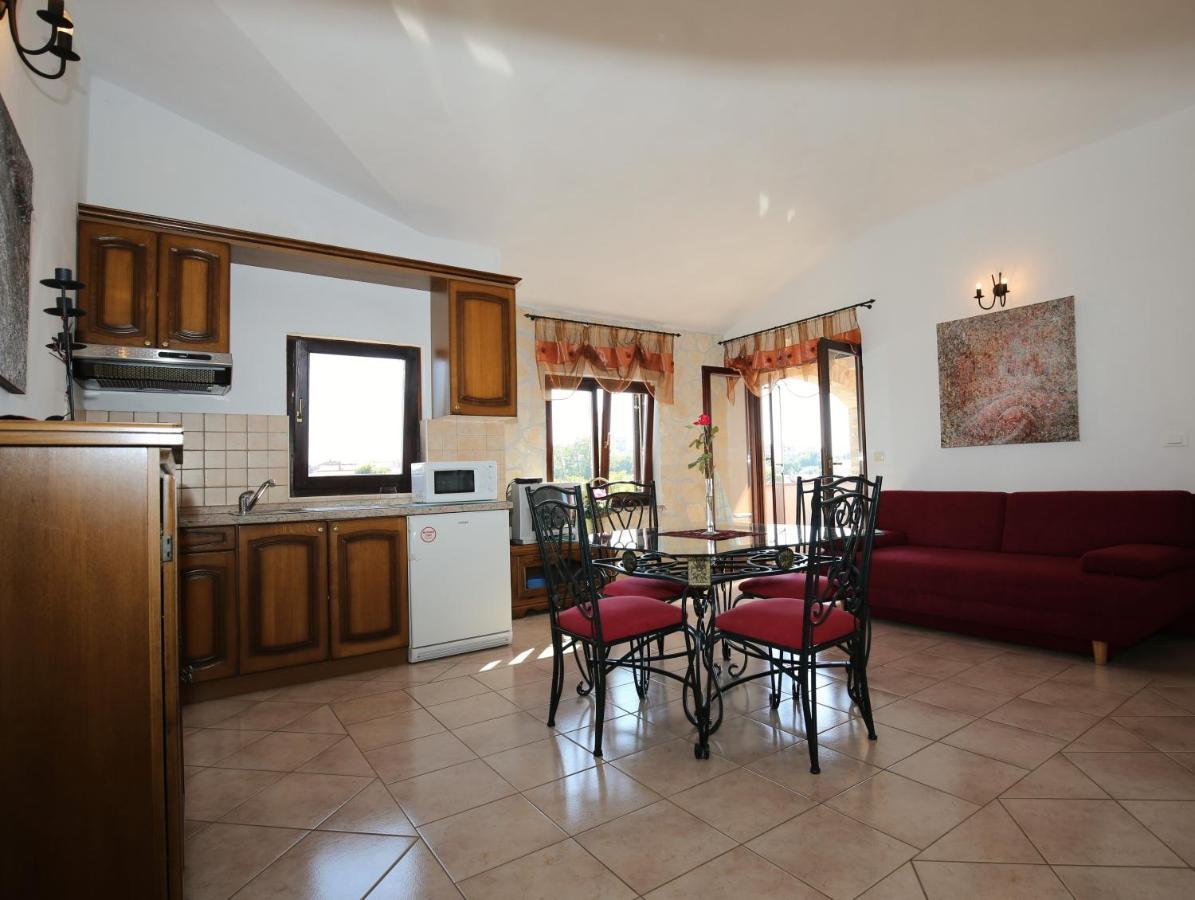 Villa Linet Funtana Kültér fotó